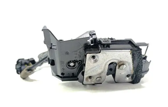 Renault Captur Rear door lock 805037619R