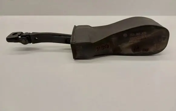 Volkswagen PASSAT B8 Front door check strap stopper 3G0837267