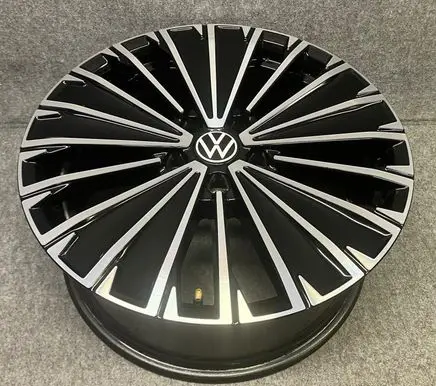 R18 alloy rim