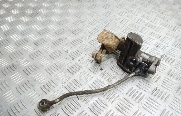 Gear shift cable linkage
