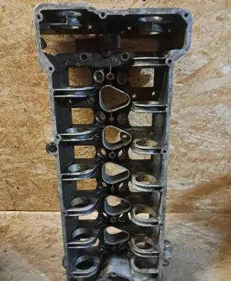 Mercedes-Benz W123 Engine head 1100161004