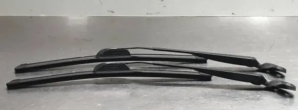 Mini One - Cooper Coupe R56 Front wiper blade arm 80005586