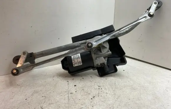 Fiat Punto (188) Front wiper linkage and motor