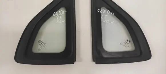 KIA Ceed Rear side window