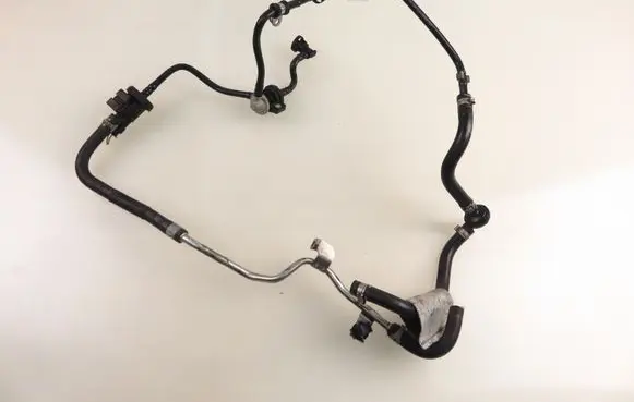 Audi A4 S4 B8 8K Fuel line pipe 06H906517B