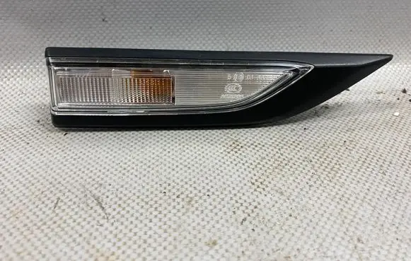 Volkswagen Transporter - Caravelle T6 Front fender indicator light 7E0949102