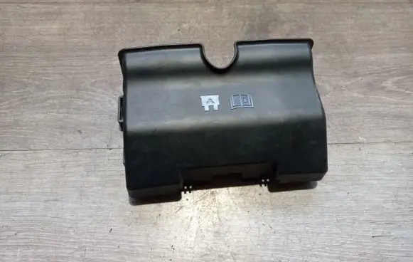 Volvo V40 Fuse box cover 31337583 30659278