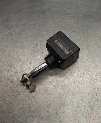 Mercedes-Benz ML W164 Ignition lock A1645451308 1006928711706144 33002807