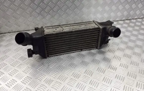 Citroen C5 Intercooler radiator 9645682880