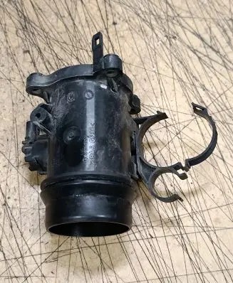 BMW 5 F10 F11 Mass air flow meter 1161851949203 11618519492 8519492