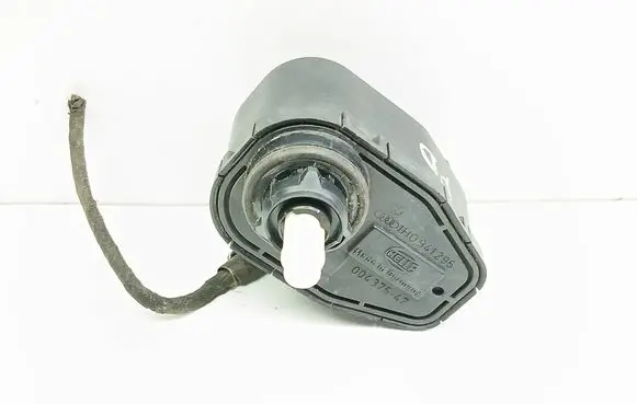 Volkswagen Golf III Headlight level adjustment motor 1H0941295 00437547