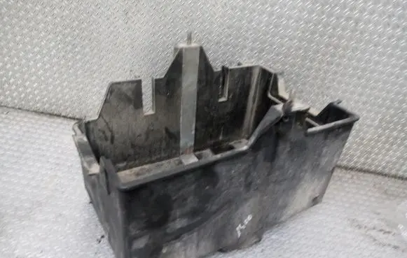 Ford Fiesta Battery box tray 