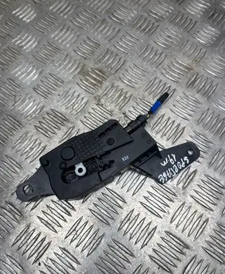 Fuel tank cap lock