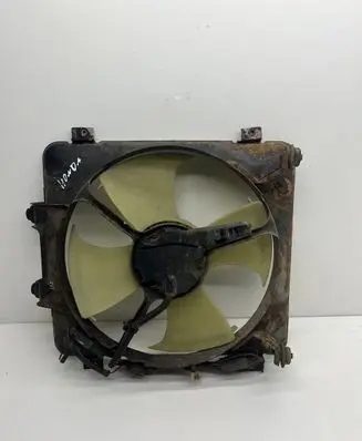 Honda HR-V Radiator cooling fan shroud 