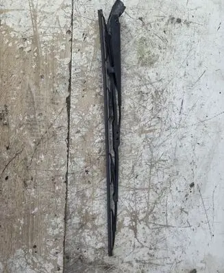 Mercedes-Benz CLK A208 C208 Windshield/front glass wiper blade 