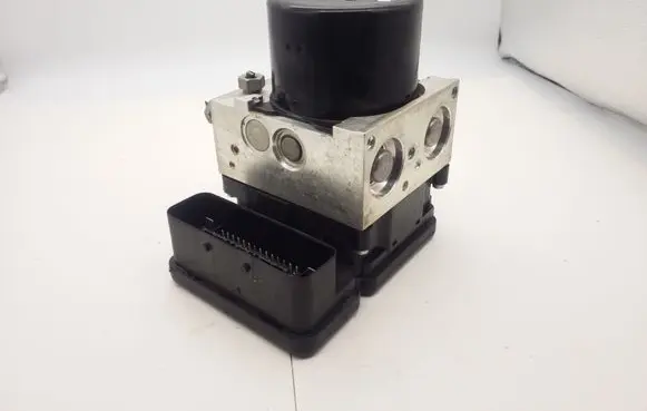 Volvo S60 ABS Pump 31329137