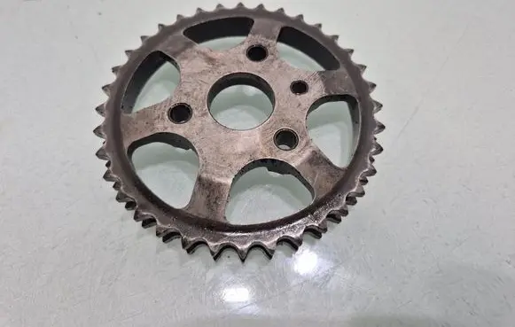 Mercedes-Benz GL X164 Timing chain sprocket A6420520001
