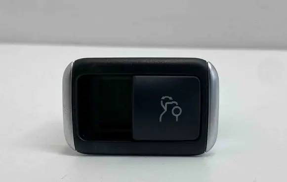 Mercedes-Benz SL R231 Tailgate/boot open switch button 2129059300 A2129059300