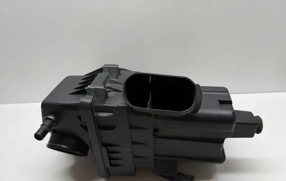 Chrysler Pacifica Air filter box 33357C