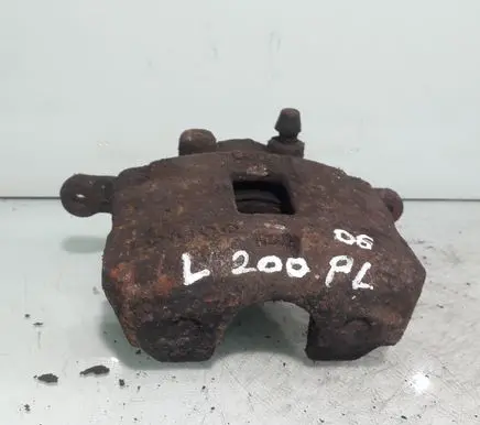 Mitsubishi L200 Front brake caliper