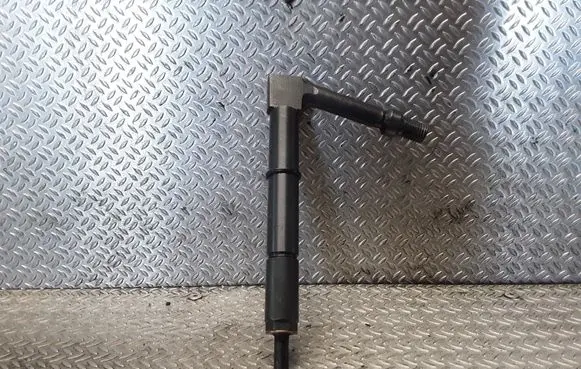 Nissan Almera Tino Fuel injector