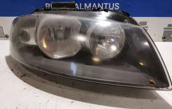 Audi A3 S3 8P Headlight/headlamp 8P0941004L