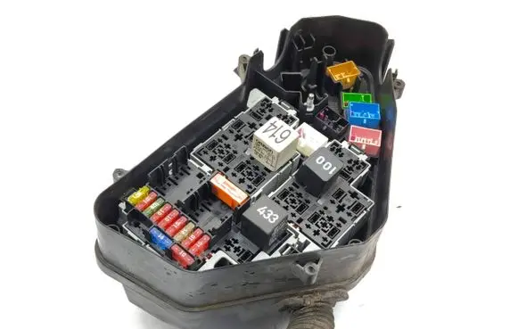 Porsche Cayenne (92A) Fuse module