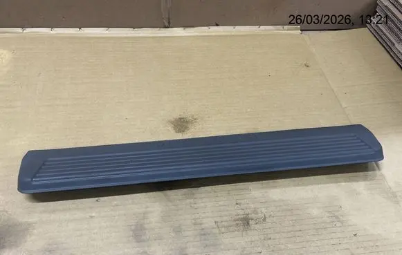 Mitsubishi Pajero Front sill trim cover 941204