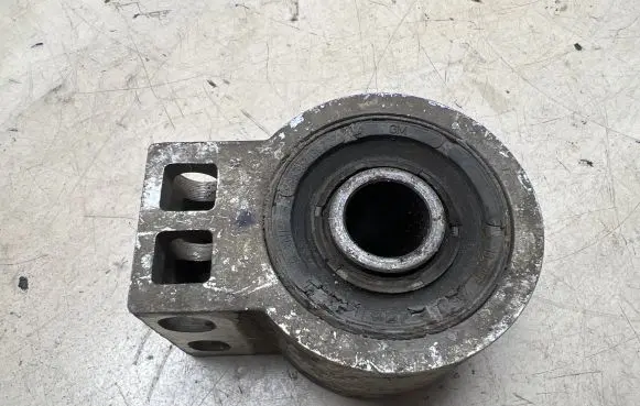 Opel Insignia A Front wishbone bush 785362138727