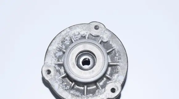 BMW 7 F01 F02 F03 F04 Front upper strut mount 6850031