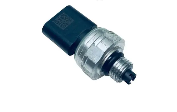 Tesla Model Y Air conditioning (A/C) pressure sensor 158161000D
