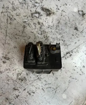 Glow plug pre-heat relay