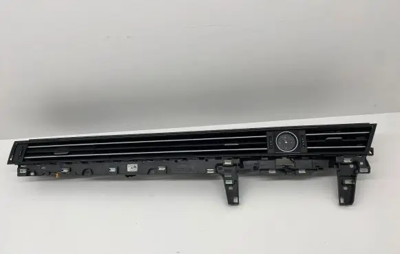 Volkswagen PASSAT B8 Dash center air vent grill 3G2857083