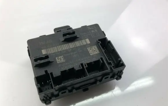 Volkswagen Golf VII Other control units/modules 5Q0959393F G2031