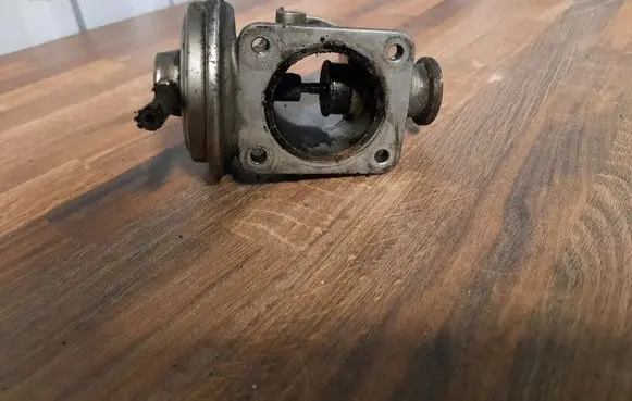 BMW 3 E46 EGR valve