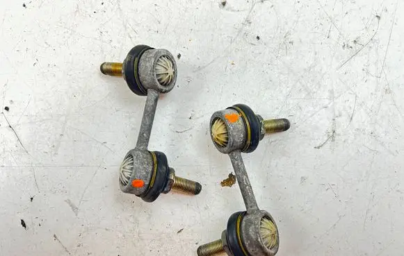 Front anti-roll bar/stabilizer link