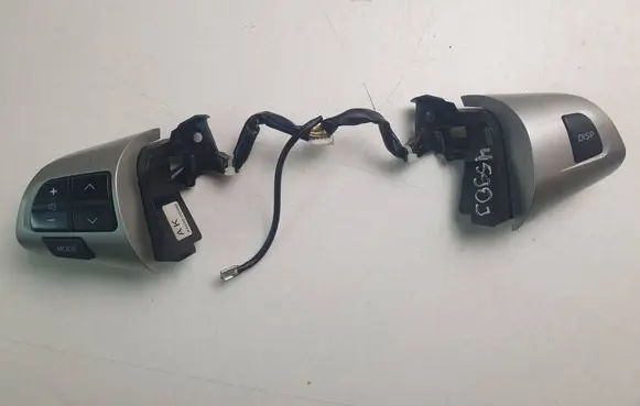 Toyota Auris 150 Steering wheel buttons/switches 8425002050