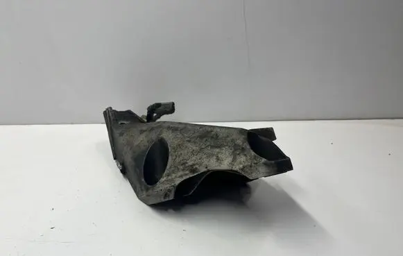 BMW X5 E70 Engine mounting bracket 6787489