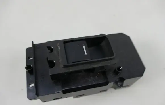 Honda CR-V Electric window control switch 35760-T1G-G01