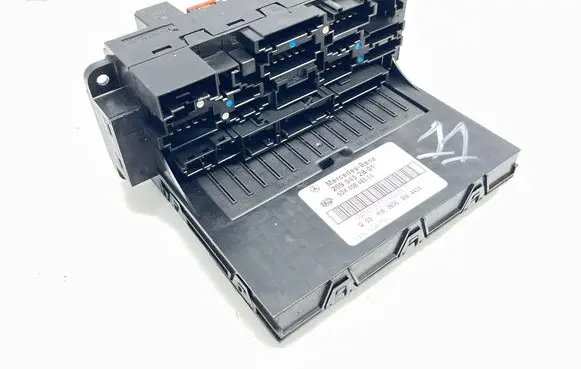 Mercedes-Benz CLK A209 C209 Fuse module 2095452801 5DK00848514