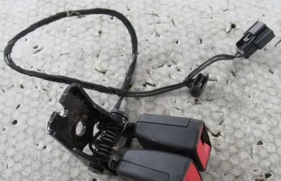 Ford Fiesta Rear seatbelt buckle
