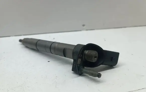 Mercedes-Benz Sprinter W906 Fuel injector A6420701287