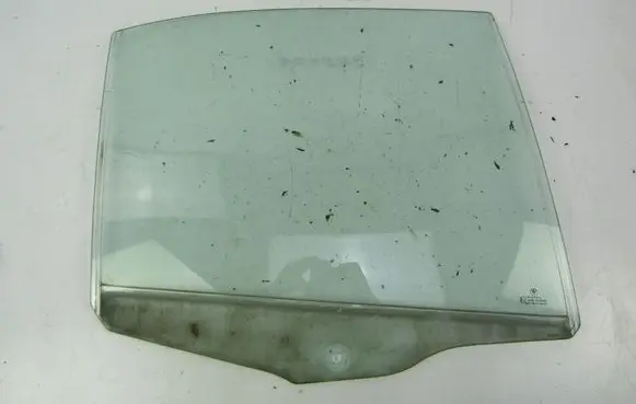 BMW 5 E39 Rear door window glass 