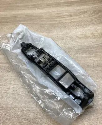 Mercedes-Benz C W202 Rear door exterior handle/bracket A2027600634