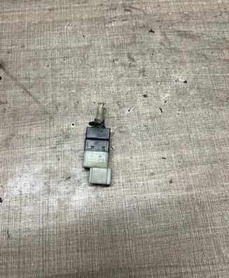Mercedes-Benz C W203 Brake pedal sensor switch A0015453809