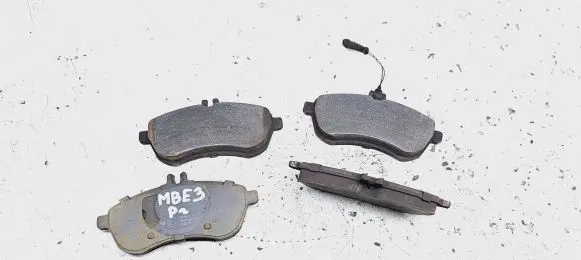 Mercedes-Benz E W212 Brake pads (front) 