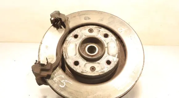 Peugeot 208 Front wheel hub spindle knuckle