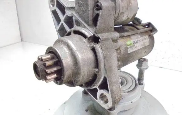 Skoda Fabia Mk2 (5J) Starter motor 02T911023S