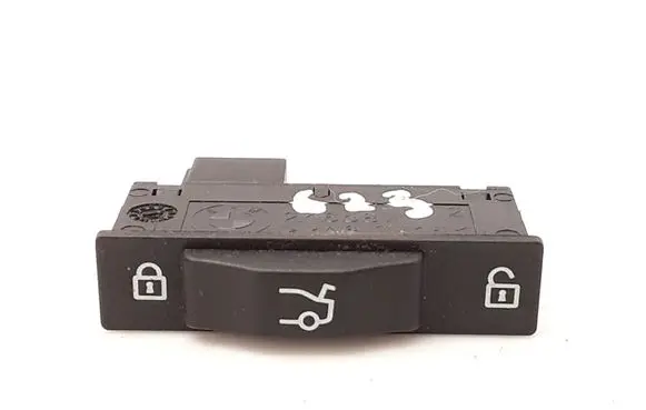 Tailgate opening switch
