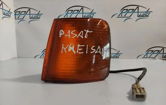 Volkswagen PASSAT B3 Front indicator light 357953049